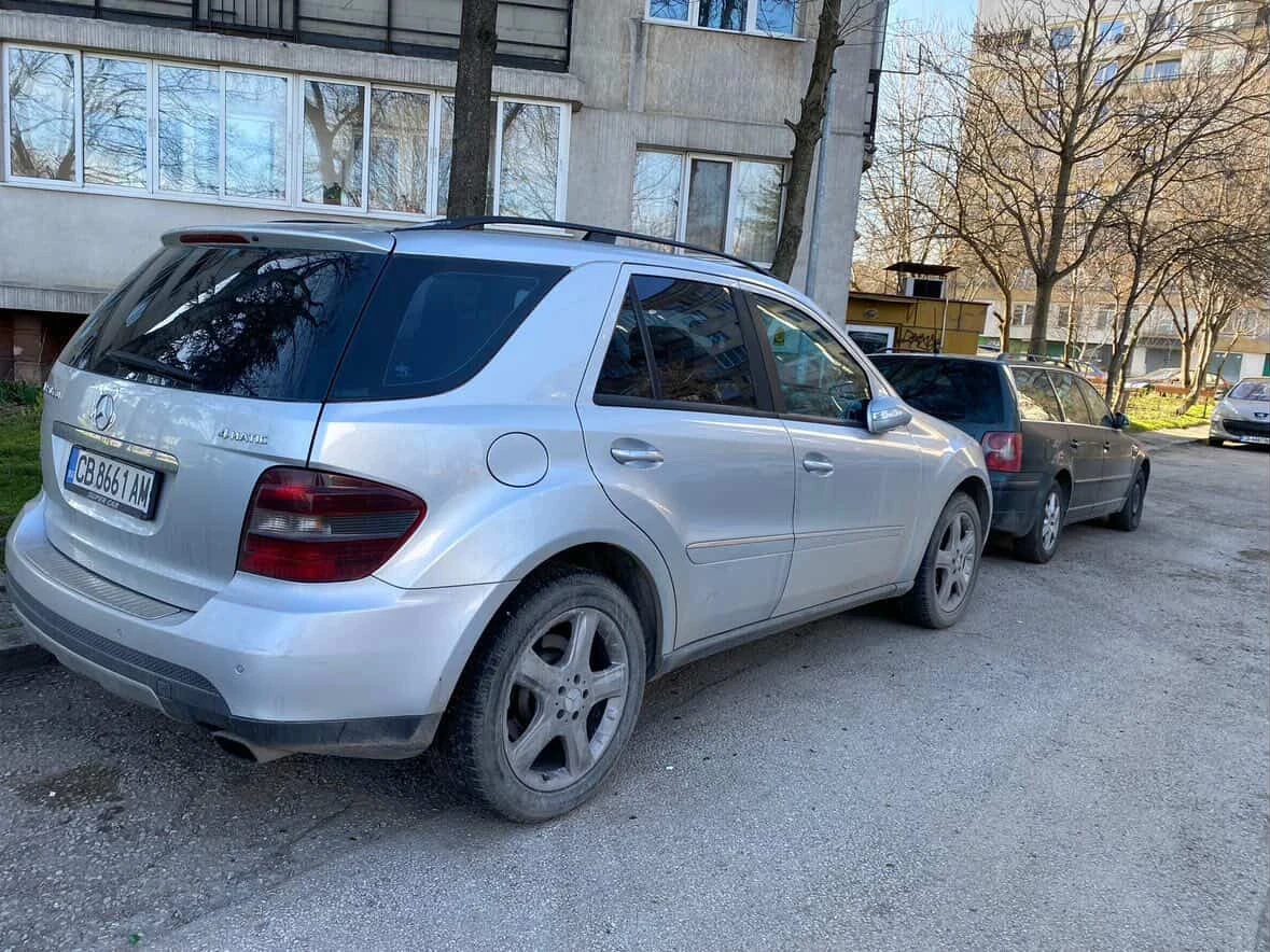 Mercedes-Benz ML 320, снимка 3 - Автомобили и джипове - 54098050