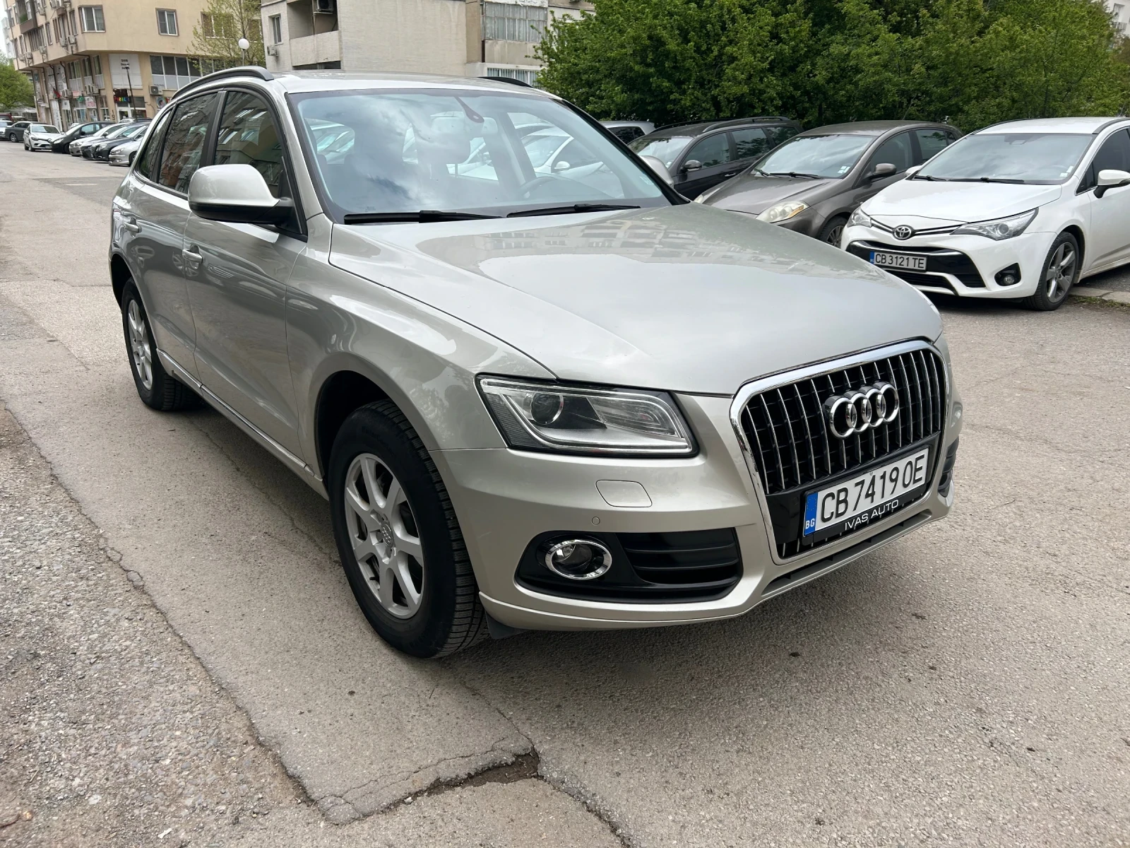 Audi Q5 2.0 TDI, снимка 2 - Автомобили и джипове - 54399455