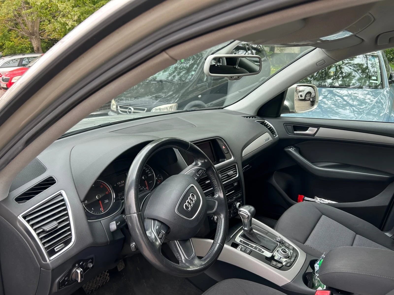 Audi Q5 2.0 TDI, снимка 8 - Автомобили и джипове - 54399455