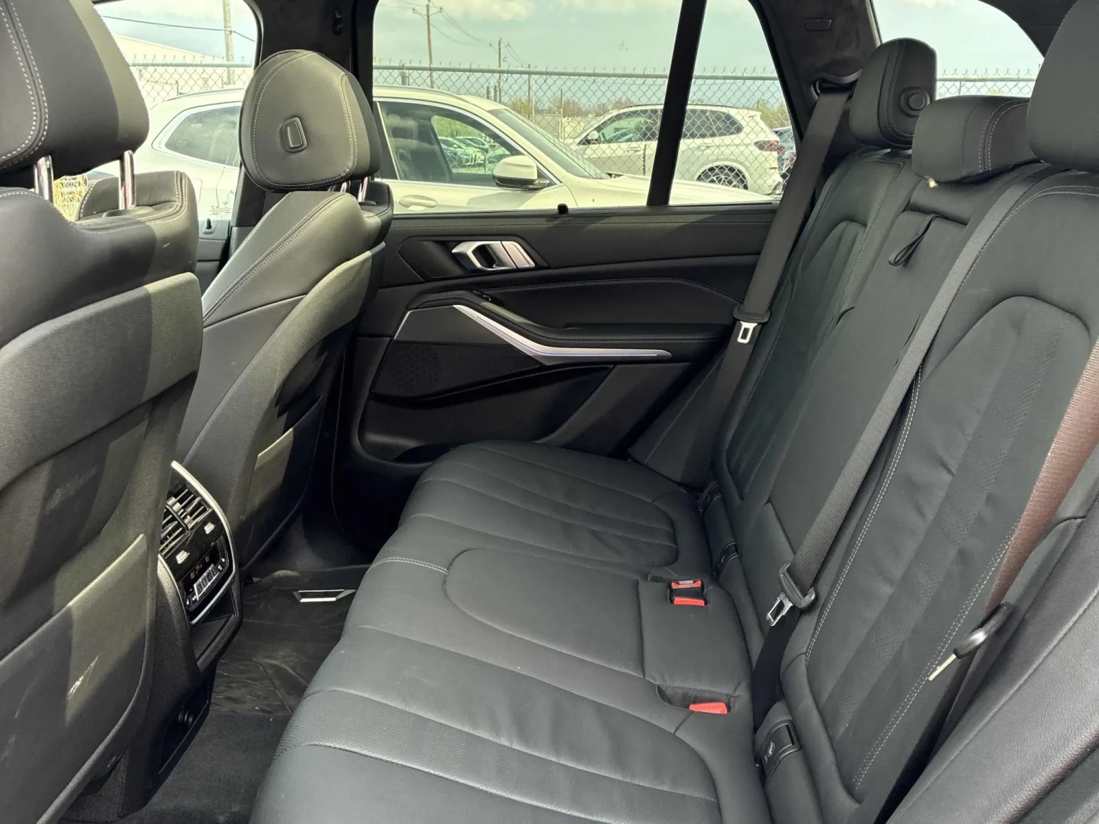 BMW X5 xDrive40i * CARFAX * АВТО КРЕДИТ * Цена до БГ * , снимка 9 - Автомобили и джипове - 54556513