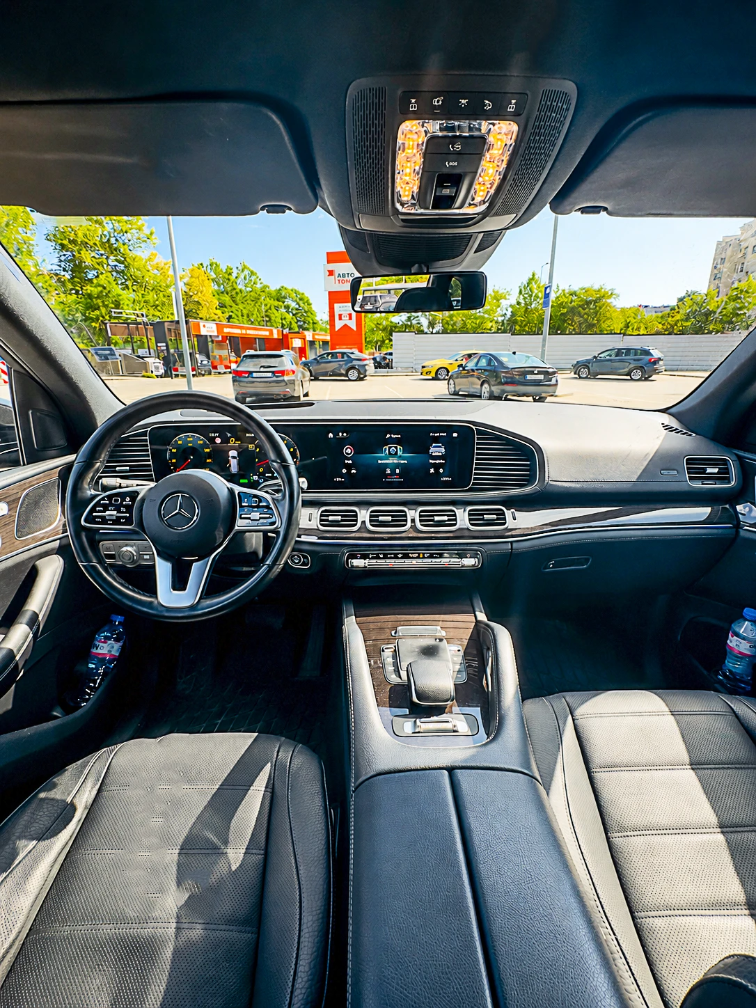 Mercedes-Benz GLS580 4M* DISTRONIK* Burmester* EQ BOOST* , снимка 15 - Автомобили и джипове - 54572196