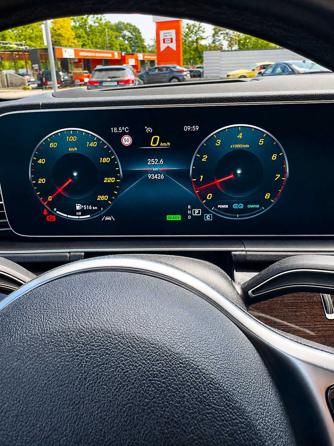 Mercedes-Benz GLS580 4M* DISTRONIK* Burmester* EQ BOOST* , снимка 16 - Автомобили и джипове - 54572196