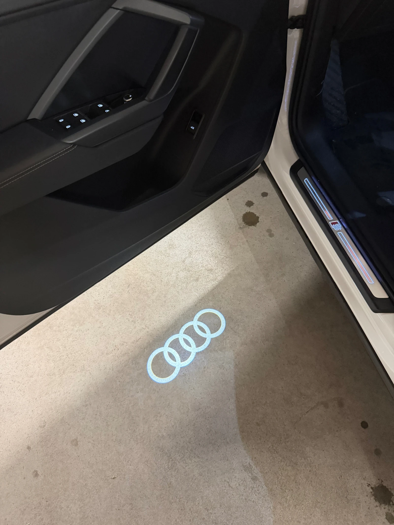 Audi Q3 45TFSI Quattro S-line Virtual Black Optic, снимка 8 - Автомобили и джипове - 54610605
