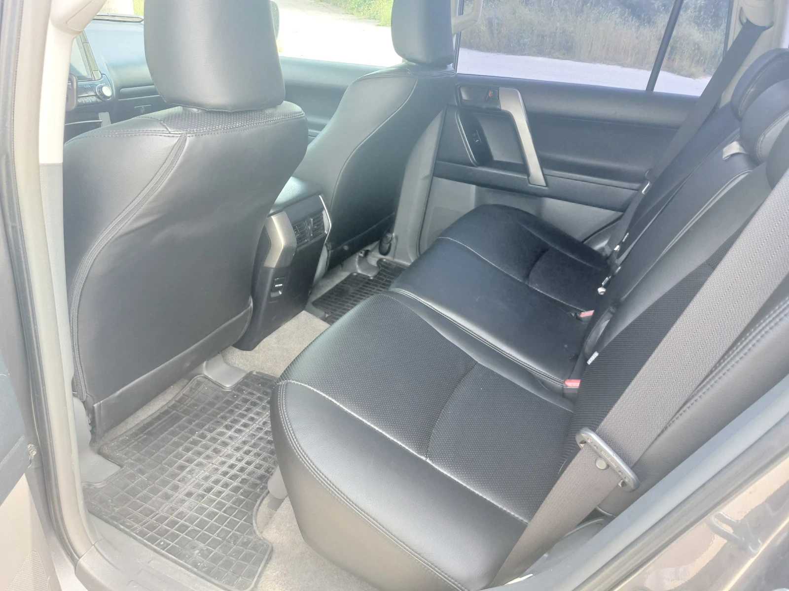 Toyota Land cruiser, снимка 8 - Автомобили и джипове - 54696584