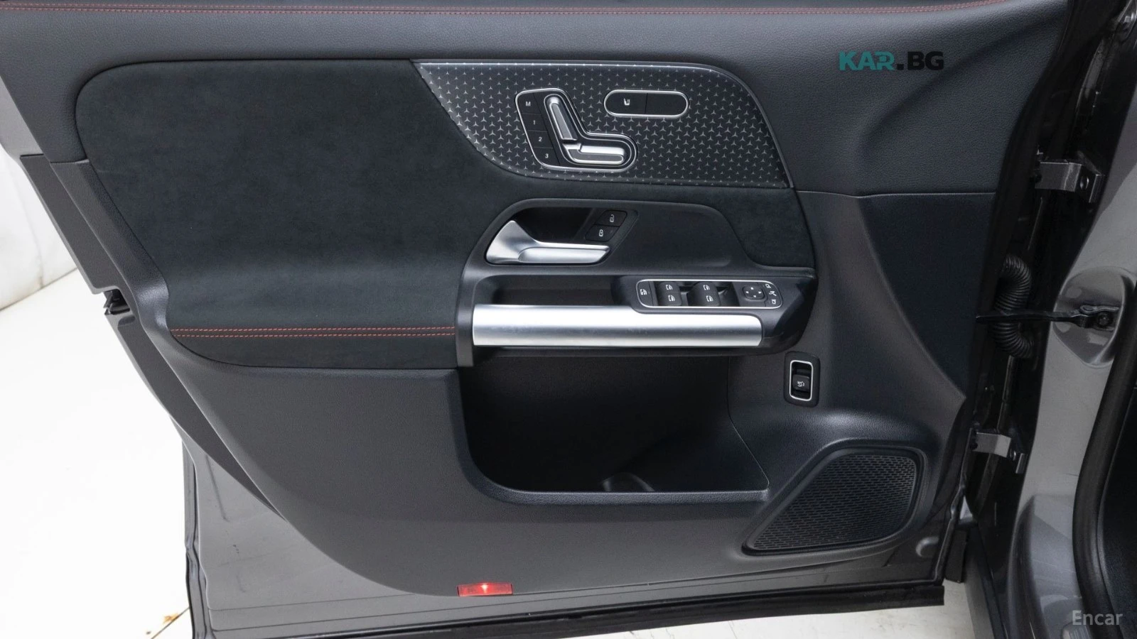 Mercedes-Benz GLA 250 4MATIC/360 VIEW/LANE DEPARTURE/DRIVER ASSIST, снимка 7 - Автомобили и джипове - 54852410
