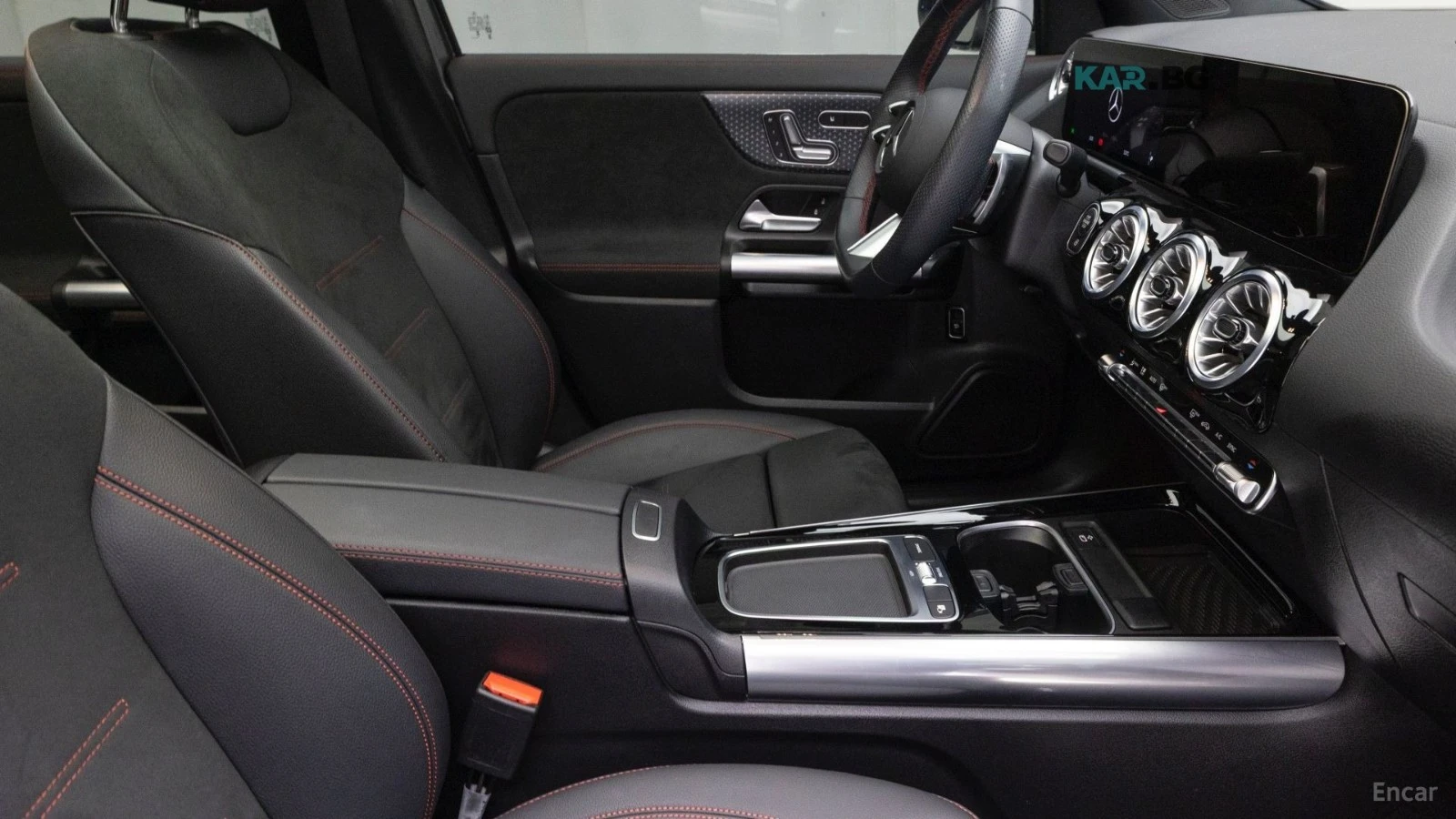 Mercedes-Benz GLA 250 4MATIC/360 VIEW/LANE DEPARTURE/DRIVER ASSIST, снимка 12 - Автомобили и джипове - 54852410