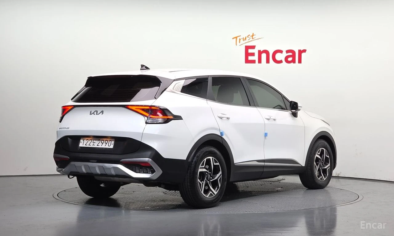Kia Sportage 1.6 Turbo* Trendy* DISTRONIC* ПОДГРЕВ* КАМЕРА* , снимка 3 - Автомобили и джипове - 54881834