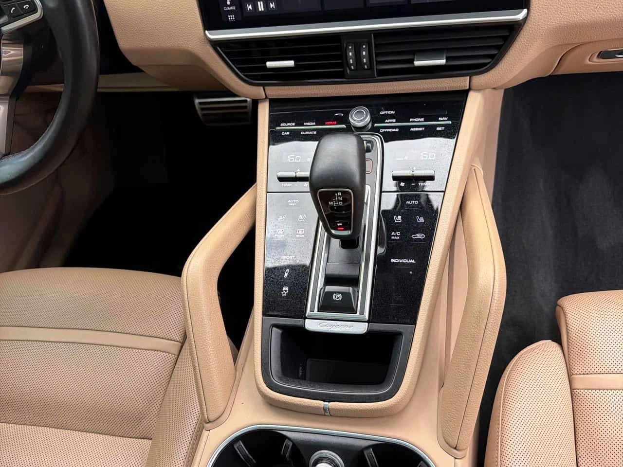 Porsche Cayenne S  CARFAX, снимка 9 - Автомобили и джипове - 54892613