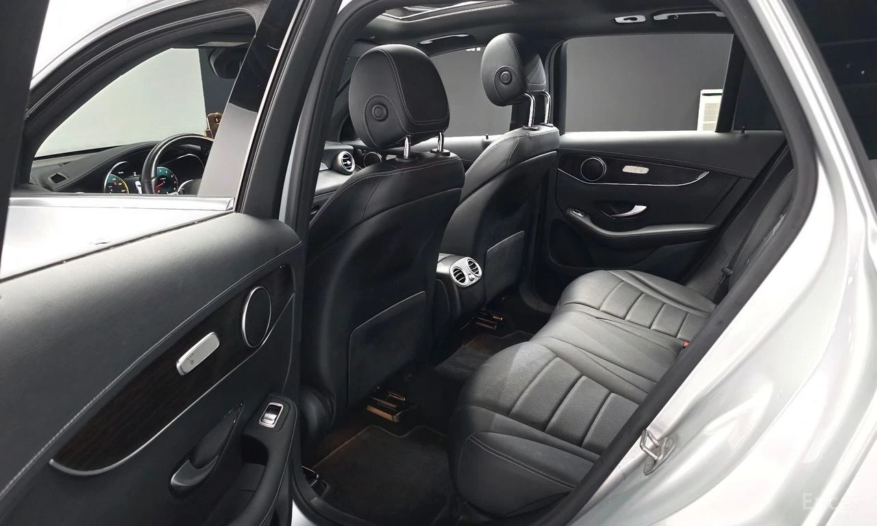 Mercedes-Benz GLC 300 4MATIC* ПОДГРЕВ* КАМЕРА* HUD* SUNROOF* , снимка 8 - Автомобили и джипове - 54996430