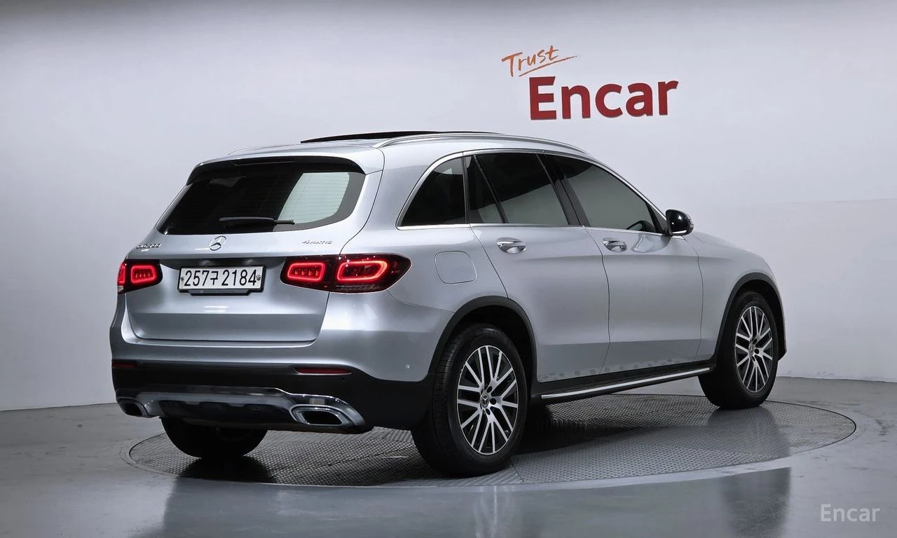 Mercedes-Benz GLC 300 4MATIC* ПОДГРЕВ* КАМЕРА* HUD* SUNROOF* , снимка 3 - Автомобили и джипове - 54996430