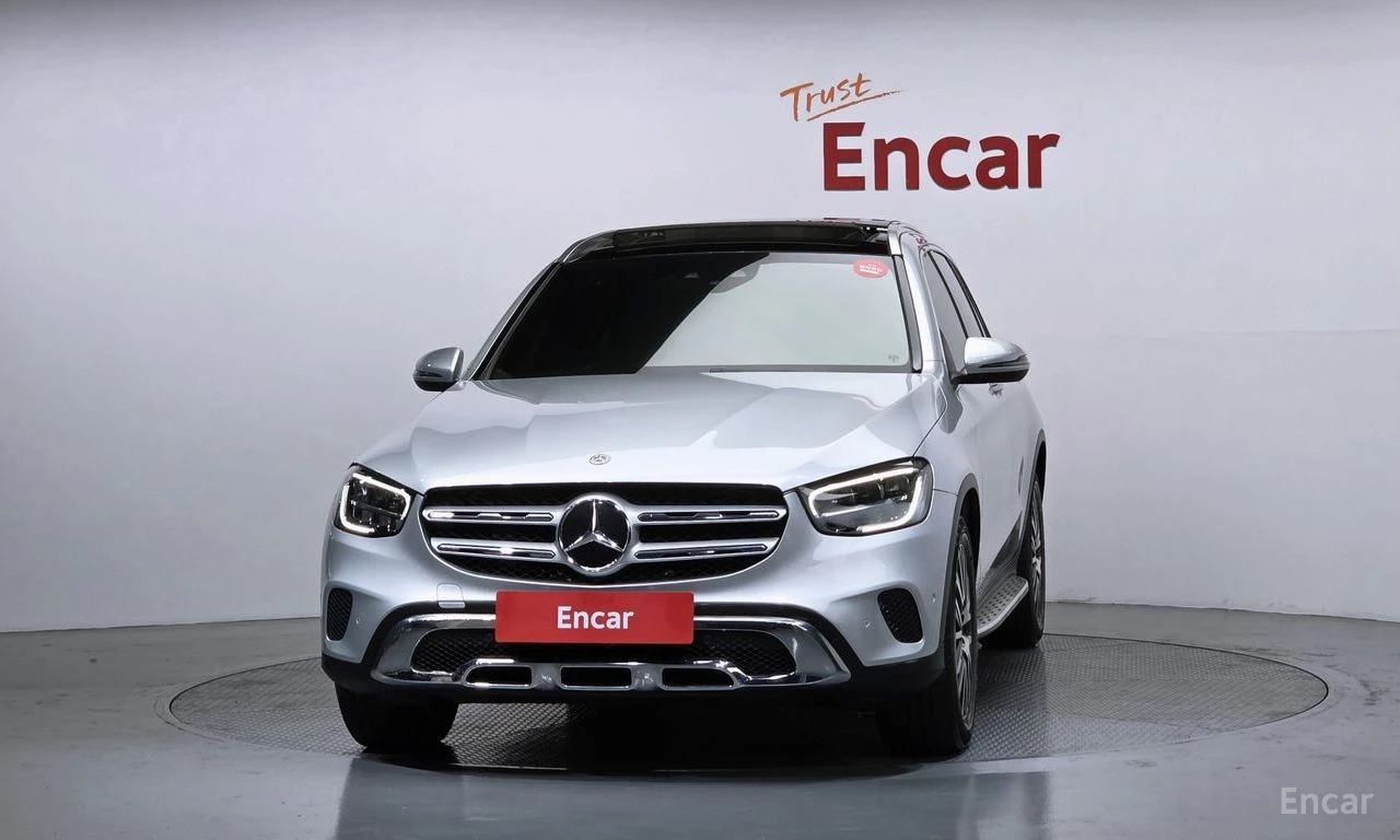 Mercedes-Benz GLC 300 4MATIC* ПОДГРЕВ* КАМЕРА* HUD* SUNROOF* , снимка 2 - Автомобили и джипове - 54996430