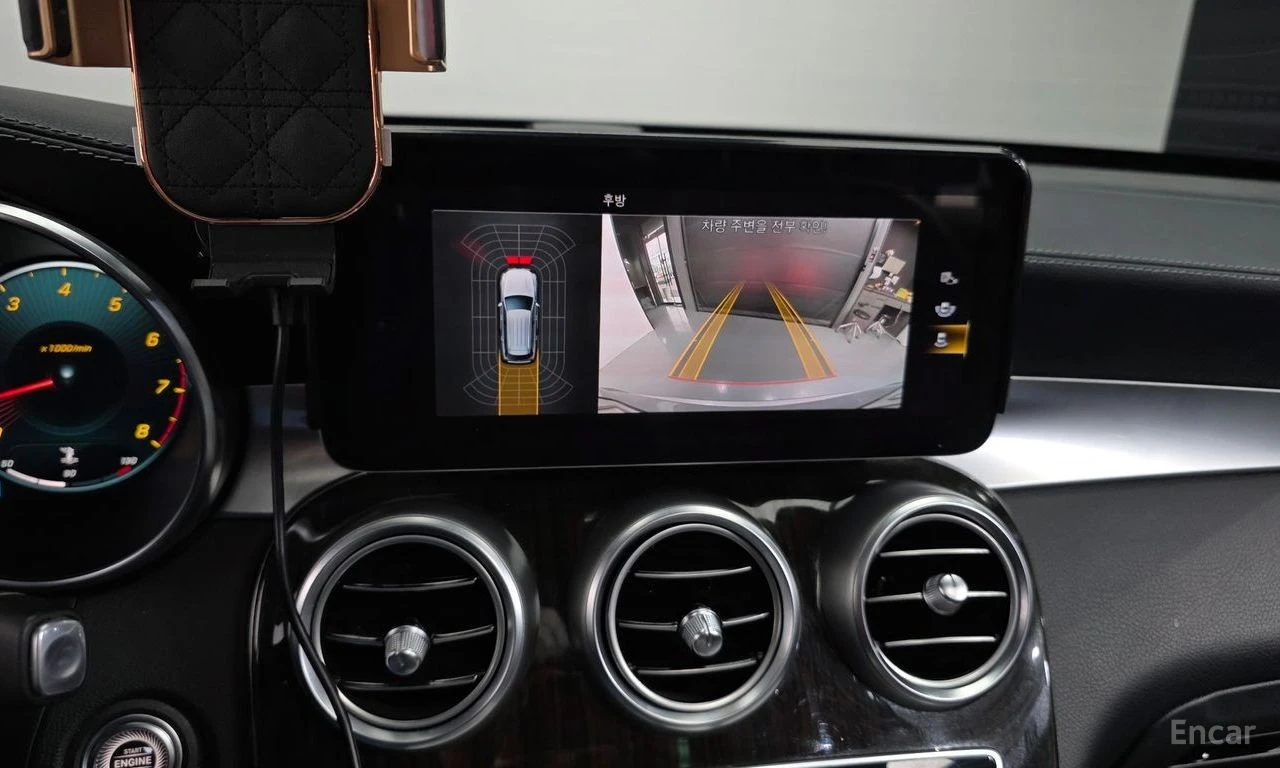 Mercedes-Benz GLC 300 4MATIC* ПОДГРЕВ* КАМЕРА* HUD* SUNROOF* , снимка 12 - Автомобили и джипове - 54996430
