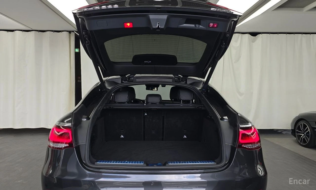 Mercedes-Benz GLC 300 AMG* LINE* BURMESTER* ХЕДЪП* 360КАМЕРА* LANE* ASSI, снимка 16 - Автомобили и джипове - 55727121