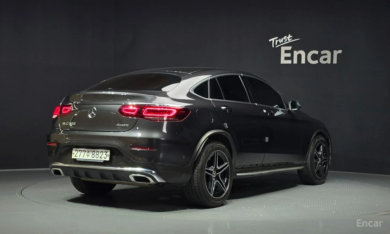 Mercedes-Benz GLC 300 AMG* LINE* BURMESTER* ХЕДЪП* 360КАМЕРА* LANE* ASSI, снимка 2 - Автомобили и джипове - 55727121