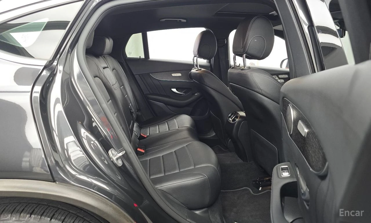 Mercedes-Benz GLC 300 AMG* LINE* BURMESTER* ХЕДЪП* 360КАМЕРА* LANE* ASSI, снимка 15 - Автомобили и джипове - 55727121