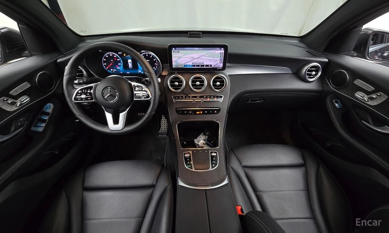 Mercedes-Benz GLC 300 AMG* LINE* BURMESTER* ХЕДЪП* 360КАМЕРА* LANE* ASSI, снимка 7 - Автомобили и джипове - 55727121