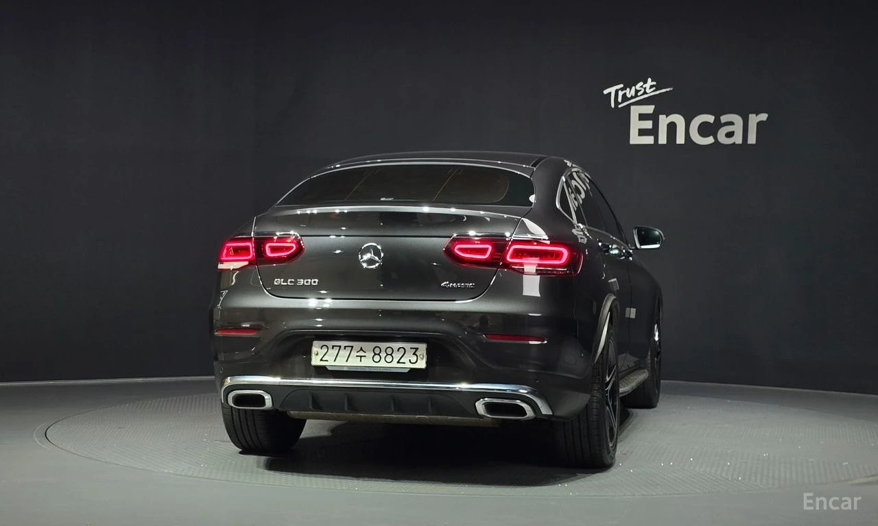 Mercedes-Benz GLC 300 AMG* LINE* BURMESTER* ХЕДЪП* 360КАМЕРА* LANE* ASSI, снимка 4 - Автомобили и джипове - 55727121