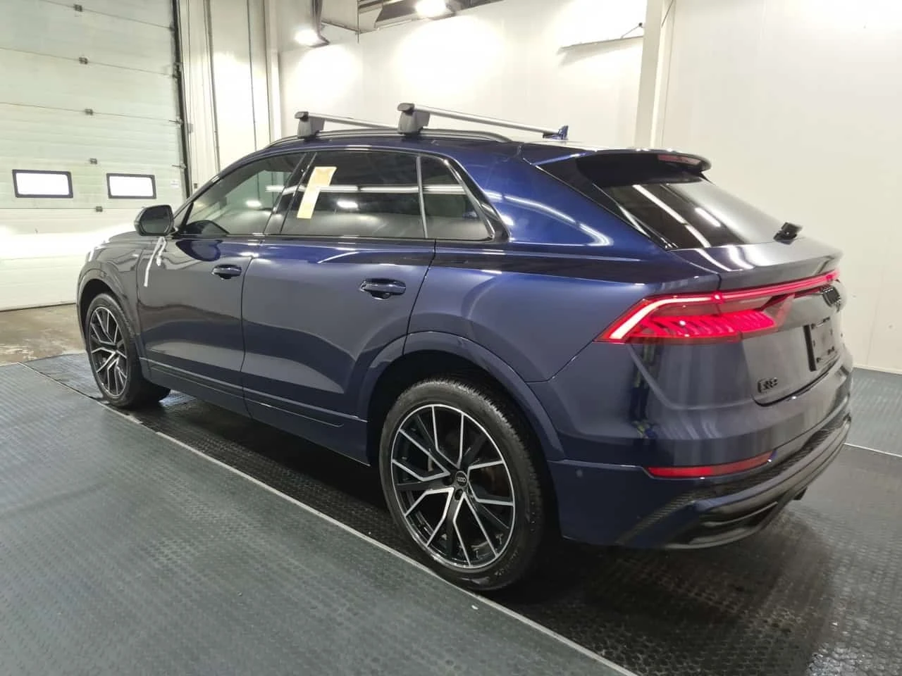 Audi Q8 * S-Line * CARFAX * Един собственик * От VW * , снимка 5 - Автомобили и джипове - 55784506