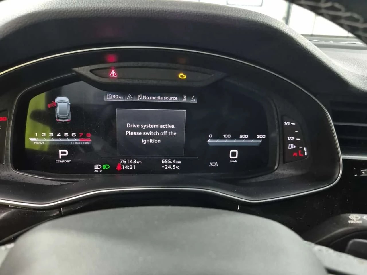 Audi Q8 * S-Line * CARFAX * Един собственик * От VW * , снимка 7 - Автомобили и джипове - 55784506