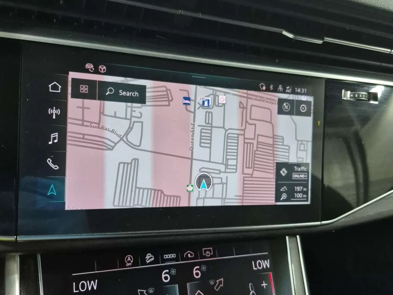 Audi Q8 * S-Line * CARFAX * Един собственик * От VW * , снимка 8 - Автомобили и джипове - 55784506