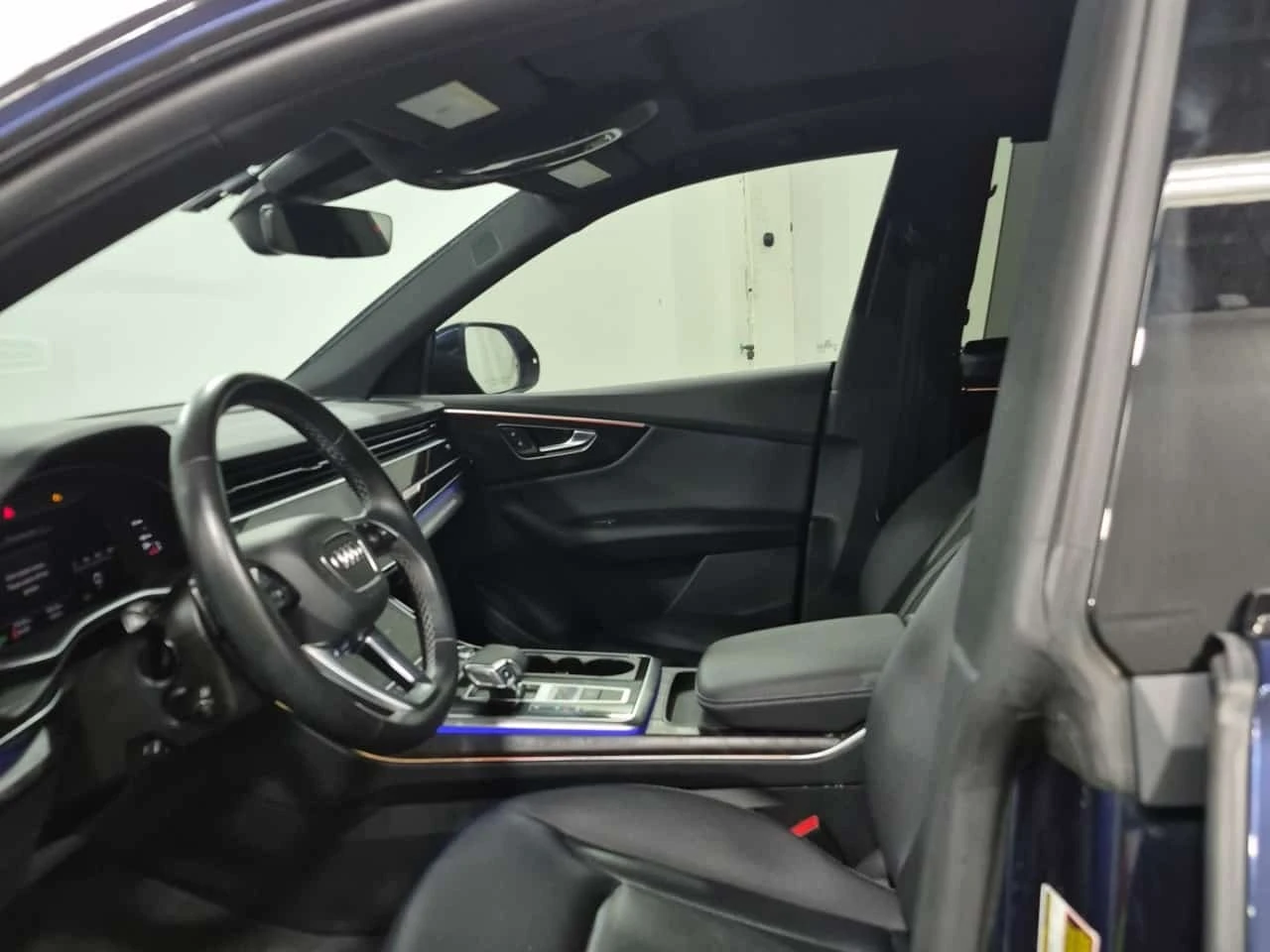 Audi Q8 * S-Line * CARFAX * Един собственик * От VW * , снимка 9 - Автомобили и джипове - 55784506