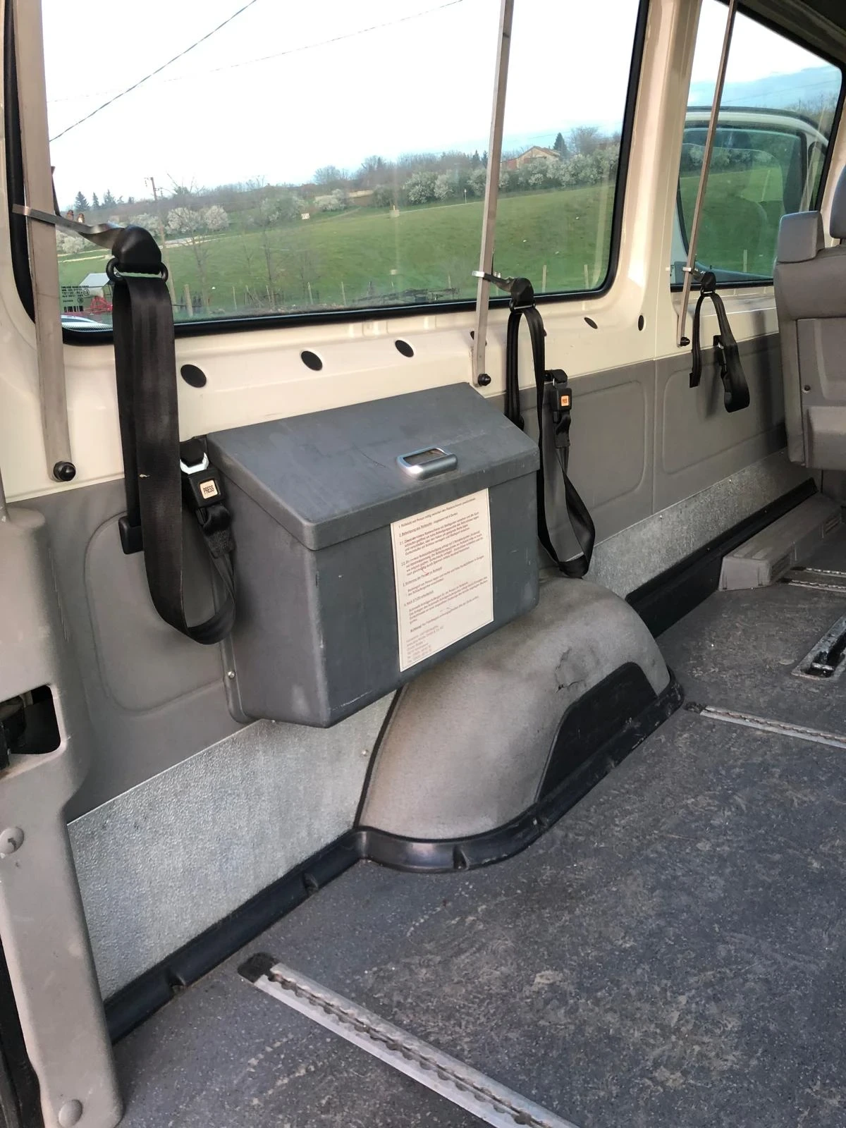 VW Crafter, снимка 12 - Бусове и автобуси - 54693232