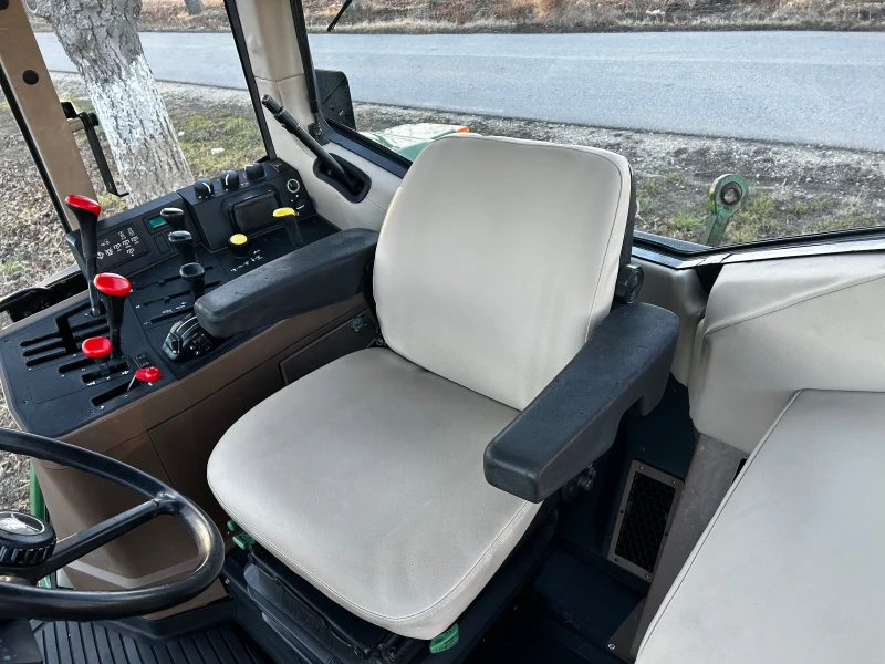Трактор John Deere 6400, снимка 9 - Селскостопанска техника - 50834300