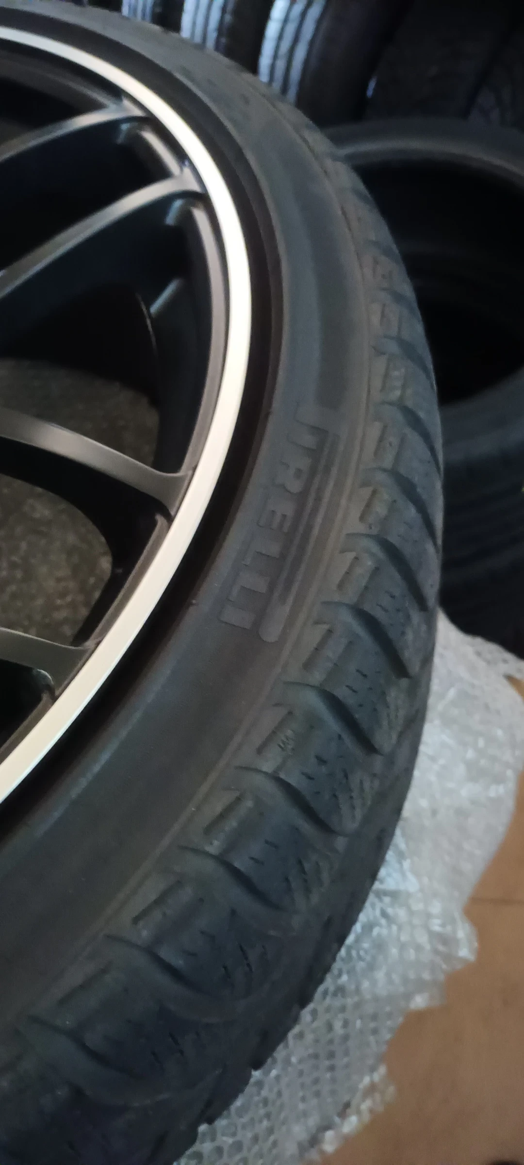 Гуми с джанти Pirelli 285/30R20, снимка 11 - Гуми и джанти - 54750943