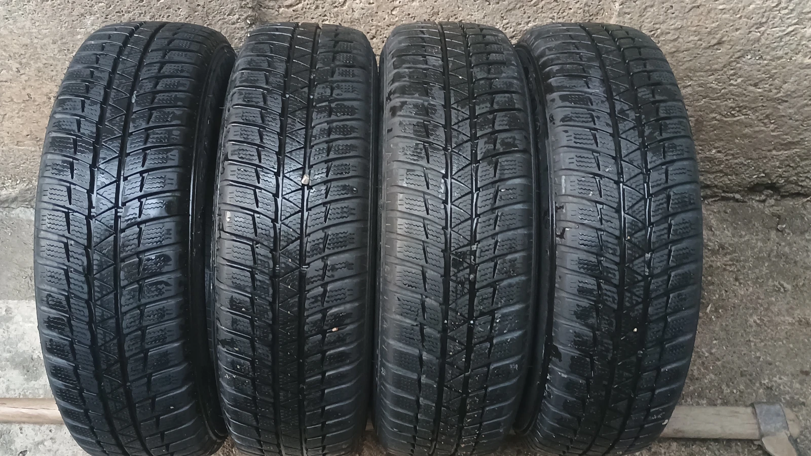 Гуми Зимни 165/70R13