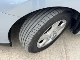 Toyota Auris 1.8i* Hiibrid* Navi* Face Lift, снимка 16