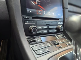 Porsche 911 Targa 4 GTS PDK Black Edition, снимка 14