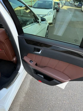 Mercedes-Benz E 250, снимка 11