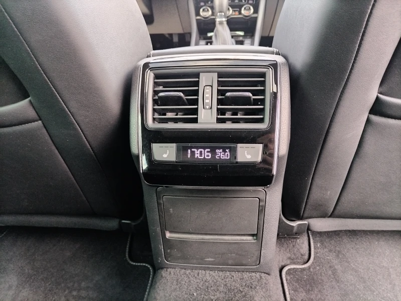 Skoda Superb 2.0TDI/200к.с/Sportline, снимка 16 - Автомобили и джипове - 51834160