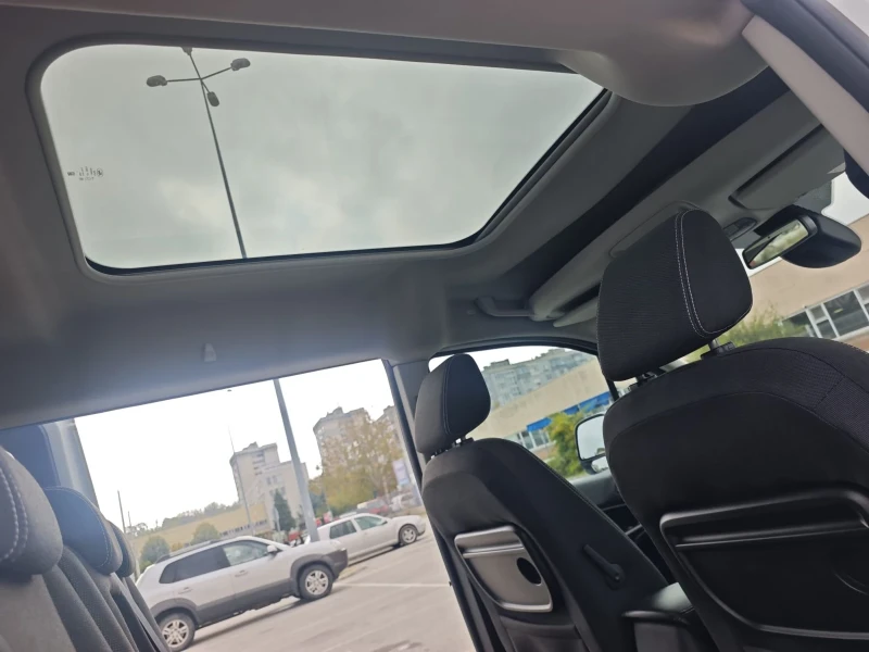 Ford Tourneo Connect ЗА  ПРЕВОЗ НА ХОРА С ОГРАНИЧЕНА МОБИЛНОСТ, снимка 12 - Автомобили и джипове - 52172160