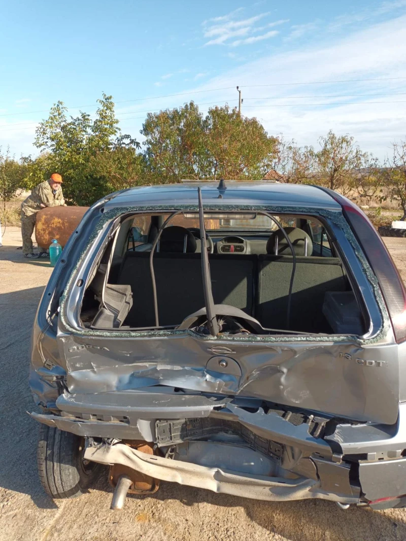 Opel Corsa, снимка 3 - Автомобили и джипове - 52631072