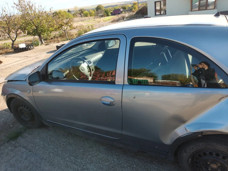 Opel Corsa, снимка 2 - Автомобили и джипове - 52631072