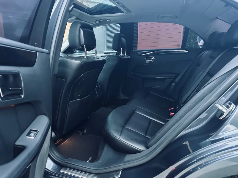 Mercedes-Benz E 350 4-matic/Distronic, снимка 11 - Автомобили и джипове - 52654427
