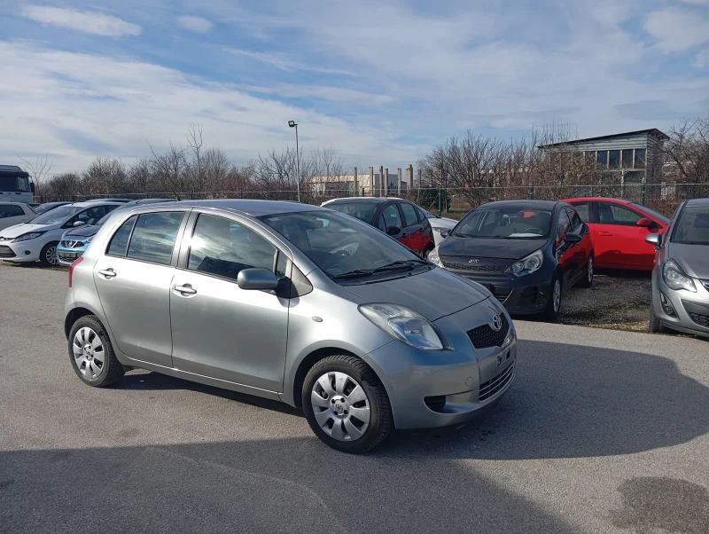 Toyota Yaris 1.3 бензин 