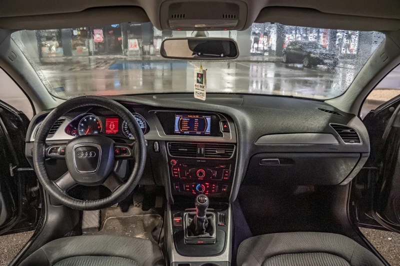 Audi A4, снимка 9 - Автомобили и джипове - 53542357