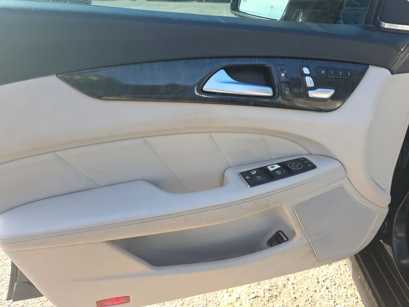 Mercedes-Benz CLS 400 AMG* PACK* HARMON* KARDON* ПОДГРЕВ* ОБДУХВАНЕ* , снимка 9 - Автомобили и джипове - 53458873