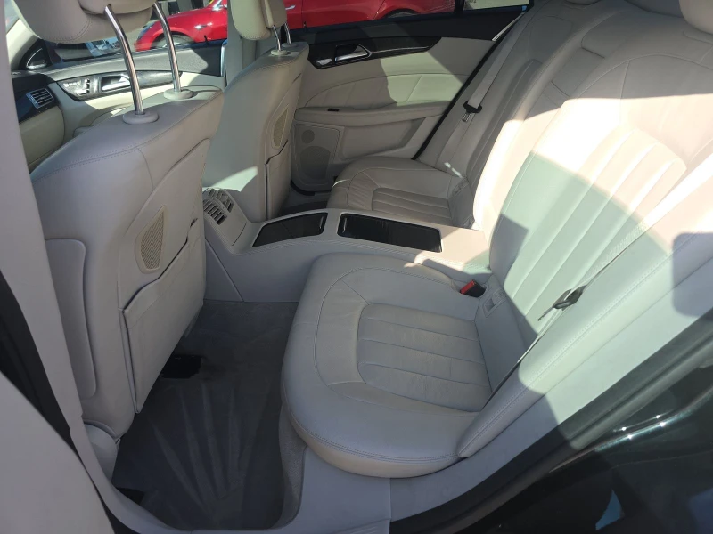 Mercedes-Benz CLS 400 AMG* PACK* HARMON* KARDON* ПОДГРЕВ* ОБДУХВАНЕ* , снимка 14 - Автомобили и джипове - 53458873