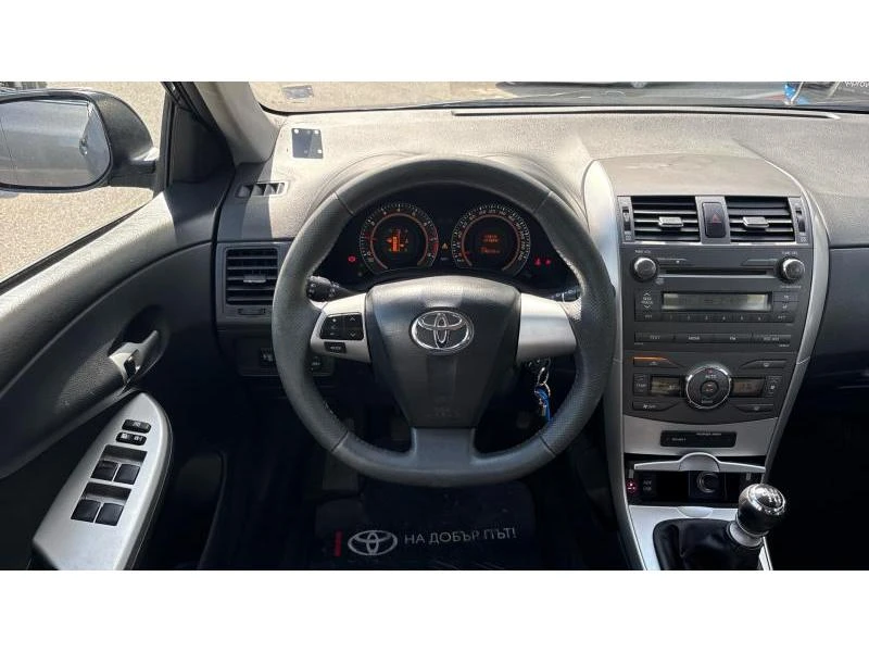 Toyota Corolla SDN 1.6VVT-I TERRA 6MT, снимка 9 - Автомобили и джипове - 54626837