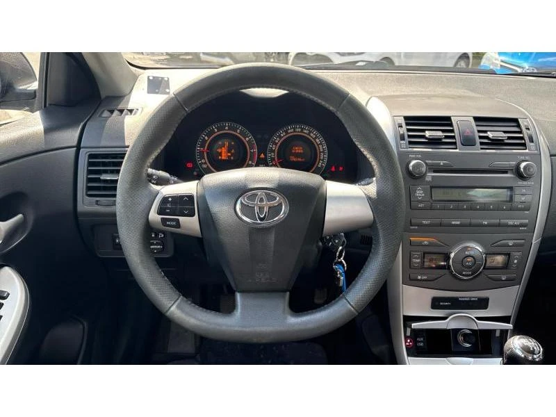 Toyota Corolla SDN 1.6VVT-I TERRA 6MT, снимка 13 - Автомобили и джипове - 54626837