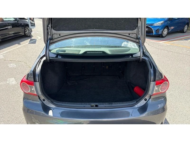 Toyota Corolla SDN 1.6VVT-I TERRA 6MT, снимка 10 - Автомобили и джипове - 54626837