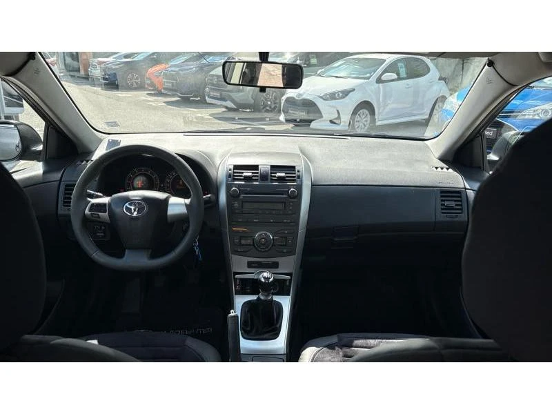 Toyota Corolla SDN 1.6VVT-I TERRA 6MT, снимка 8 - Автомобили и джипове - 54626837