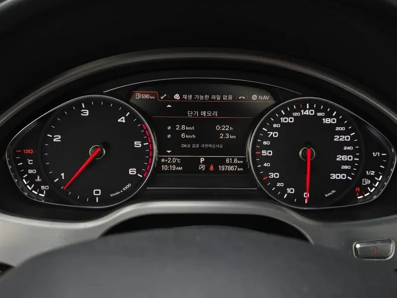 Audi A8 4.2 TDI QUATTRO, снимка 8 - Автомобили и джипове - 55096376