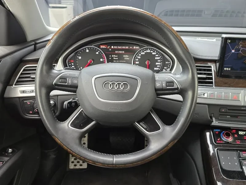 Audi A8 4.2 TDI QUATTRO, снимка 13 - Автомобили и джипове - 55096376