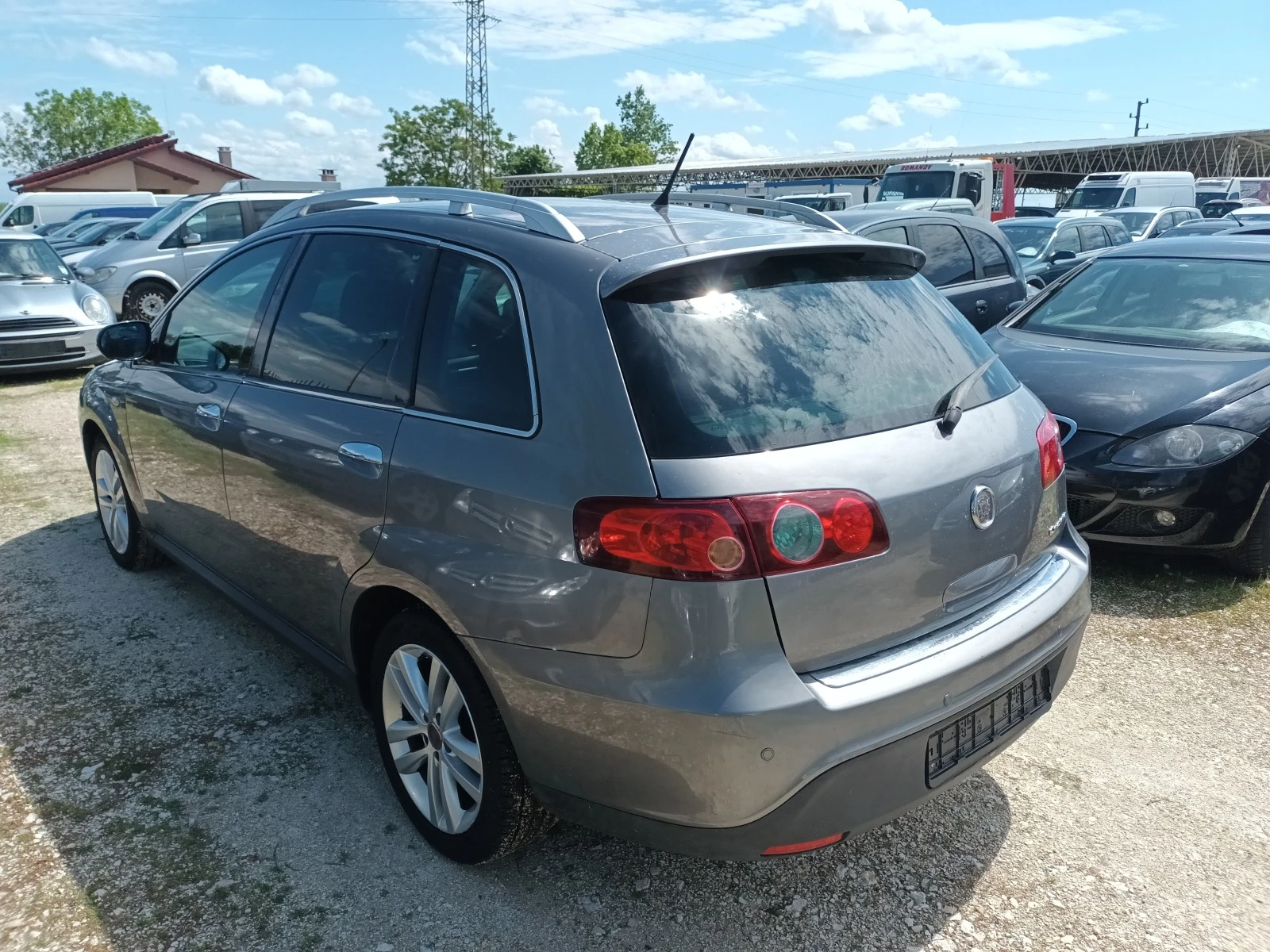 Fiat Croma 1.9JTD-150кс.Автоматик - изображение 9