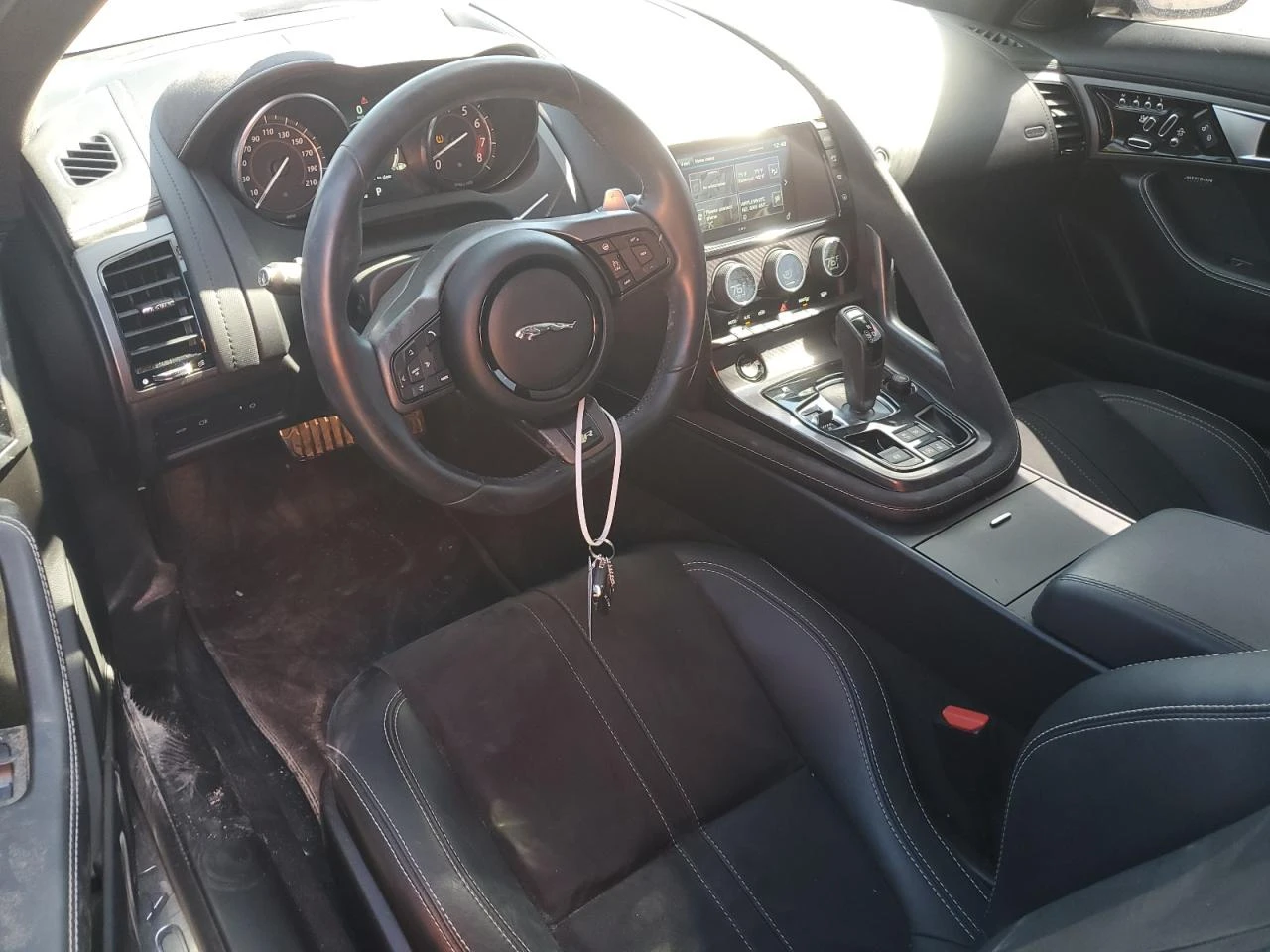 Jaguar F-Type Type-R* V8* 8ZF* KEYLESS* ПОДГРЕВ* КАМЕРИ - изображение 8