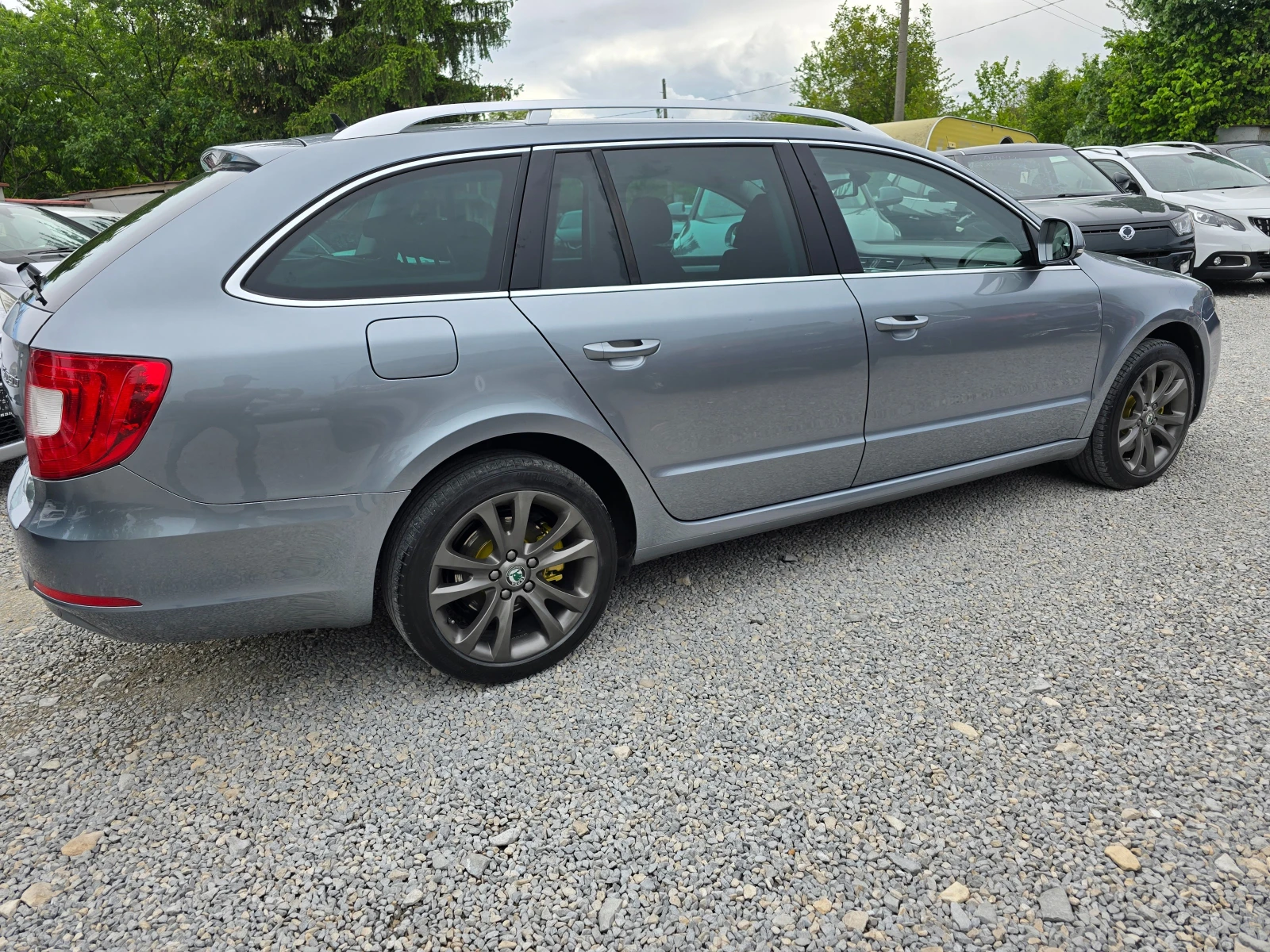 Skoda Superb 2.0TDI-ЕВРО 5В-6 СКОРОСТИ - изображение 5